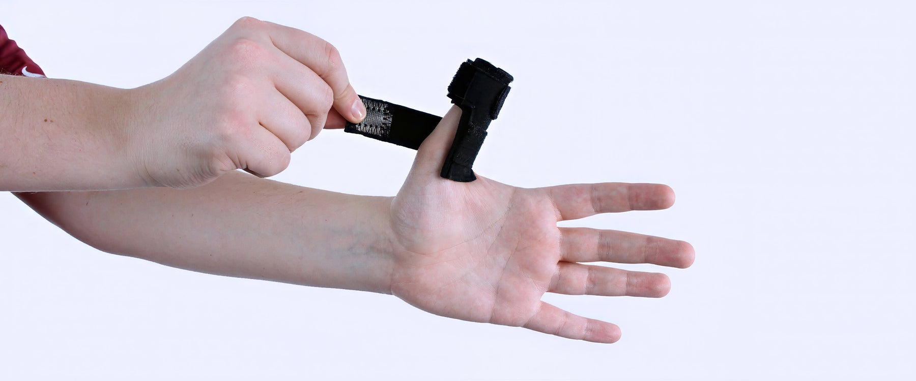 Fasten thumb splint